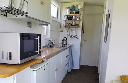 Heacham Ski Chalet | Driftwood Cabin near Heacham Beach, Coastal Chalet, Free Parking