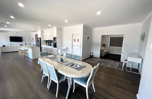 Port Hughes Apartment | Driftwood Cove - Immaculate Home in Port Hughes