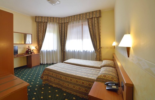 Druento Hotel | Dropiluc