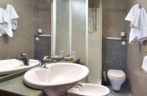 Druento Hotel | Dropiluc