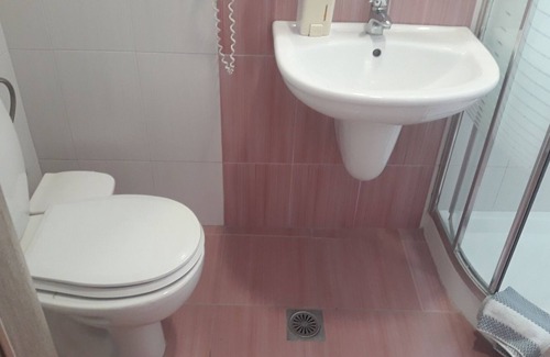 Mavrovouni Apartment | Drossia # 10 - One Bedroom Apartment, Sleeps 5