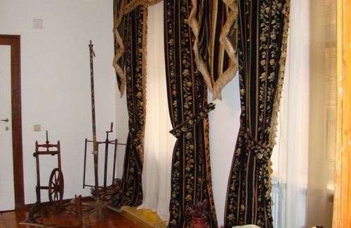 Miercurea Sibiului House | DROWRY APARTMENT -Drops of tradition, nature and relaxation.