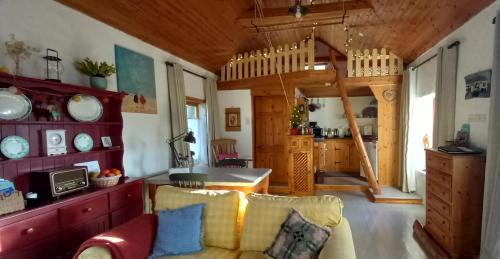 Broadford House | Druid cottage