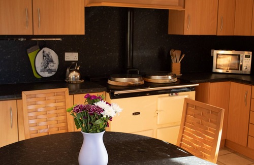 Alvie Cottage | Druim an Lochain Cottage - farmstay in The Cairngorms