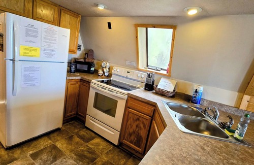 Drummond House | Drummond Island Hotel & Vacation Homes - Sunset Den