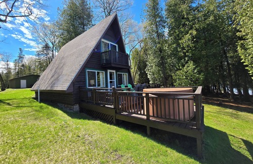 Drummond House | Drummond Island Hotel & Vacation Homes - Sunset Den