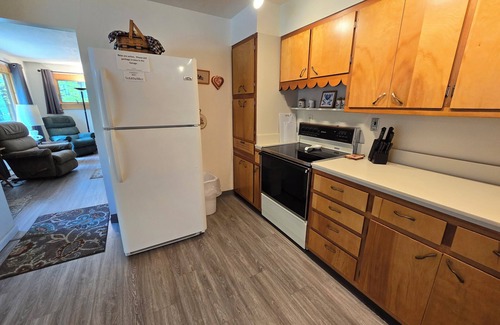 Drummond House | Drummond Island Hotel & Vacation Homes - Inland Retreat