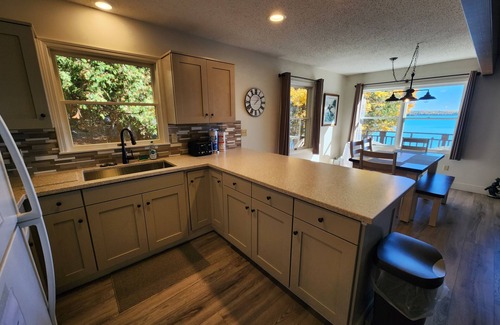 Drummond House | Drummond Island Hotel & Vacation Homes - Whispering Loon