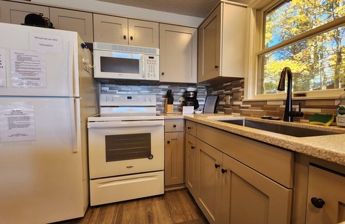 Drummond House | Drummond Island Hotel & Vacation Homes - Whispering Loon