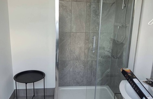 Darragh Apartment | Drumquin Accommodation Room 4