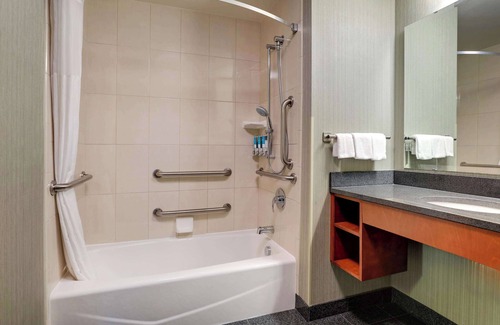 Grand Rapids Hotel | Drury Inn & Suites Grand Rapids