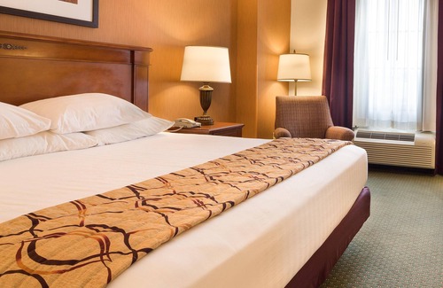 Castleton Hotel | Drury Inn & Suites Indianapolis Northeast