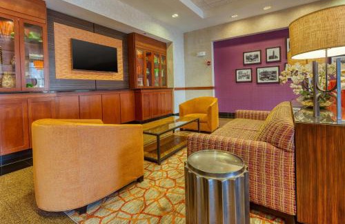 Castleton Hotel | Drury Inn & Suites Indianapolis Northeast