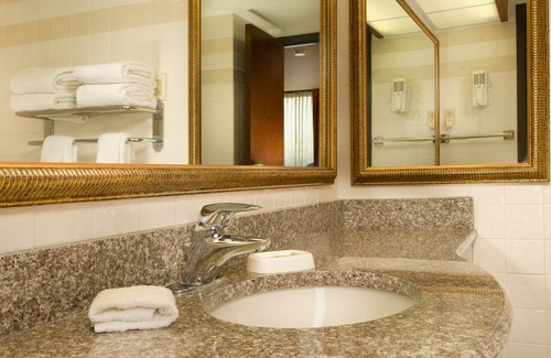 Joplin Hotel | Drury Inn & Suites Joplin