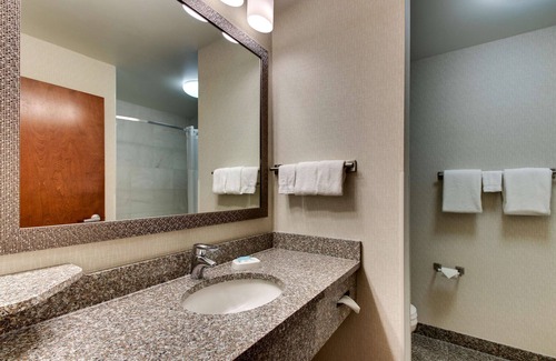 Meridian Hotel | Drury Inn & Suites Meridian