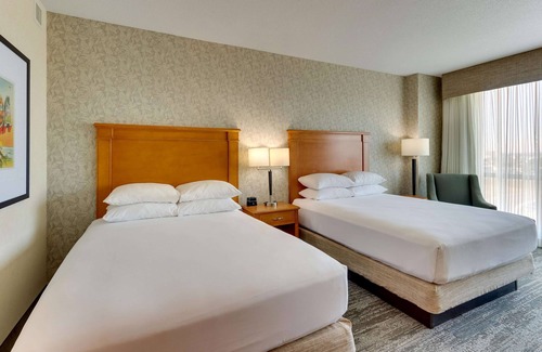 Florida Central Atlantic Coast Hotel | Drury Inn & Suites near Universal Orlando Resort