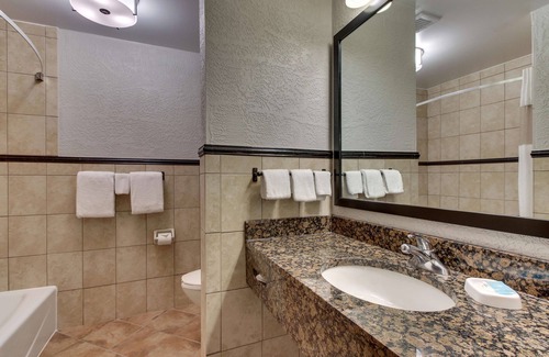 Deer Valley Hotel | Drury Inn & Suites Phoenix Happy Valley