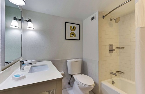 North San Antonio - SAT Hotel | Drury Inn & Suites San Antonio Airport