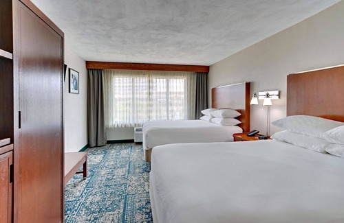 North San Antonio - SAT Hotel | Drury Inn & Suites San Antonio Airport
