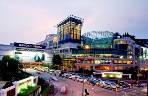 Sungai Buloh Apartment | DS15 dsara 50inch 4kTv mrt next Kota Damansara