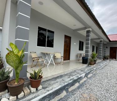 Kampung Tanjung Bidara Hotel | D’solok chalet