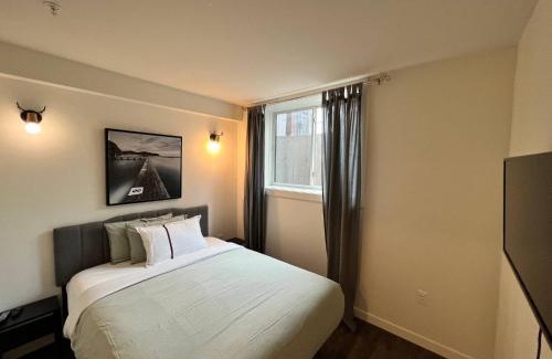 North Central Edmonton Apartment | Dt 1Bed 1bath Cozy Suite 8 Min Walk To Arena