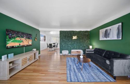Birmingham Apartment | DT Green Haven 4-Bed Sanctuary in Vibrant Loco
