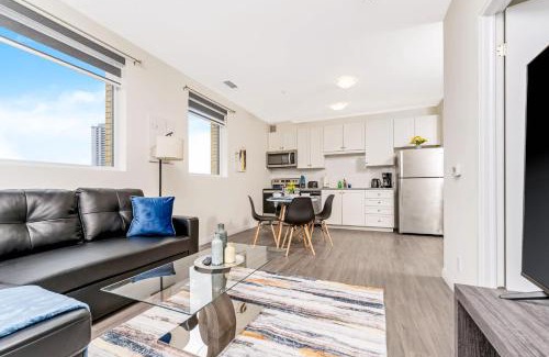 Kitchener House | DT High Rise Condo w Private Patio and View