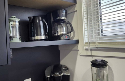 Sudbury Apartment | DT modern 2 bedroom Apt - Laundry+Parking