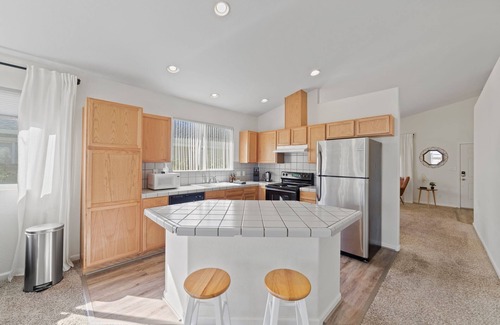 Northwest Reno House | DT Reno - Elegant Home w Private Patio BBQ Grill