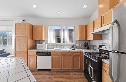 Northwest Reno House | DT Reno - Elegant Home w Private Patio BBQ Grill