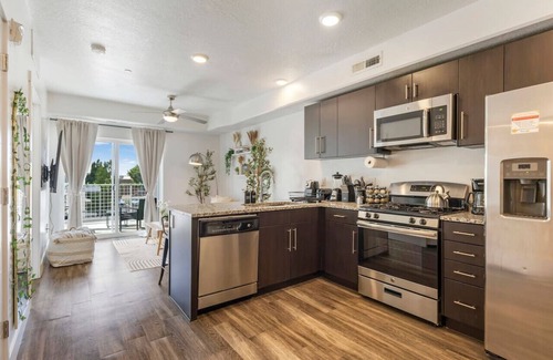 Rio Grande Apartment | DT SLC | Gym | Parking | Fire Pit | Walk Score 90