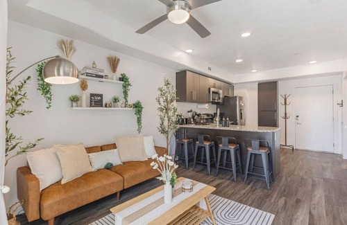 Rio Grande Apartment | DT SLC | Gym | Parking | Fire Pit | Walk Score 90