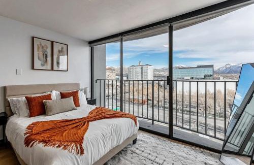 Downtown Salt Lake City Apartment | DT Studio Gym Pool Table 8th Floor Parking