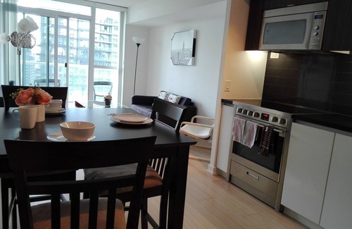 Fort York Condo | DT Waterfront 1BR Condo