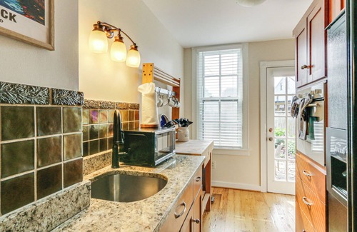 Downtown House | Dtwn at Your Door: Historic Frederick Gem w/Yard!