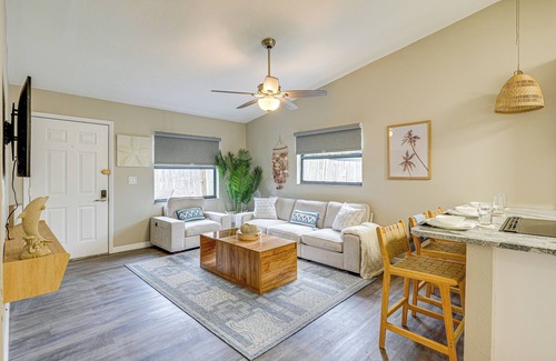 Palm Harbor Condo | Dtwn Palm Harbor Condo: Walk to Water!