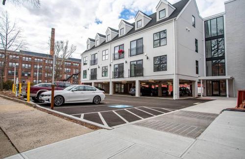 Downtown Apartment | DTWN Yale Wooster Square Laundry