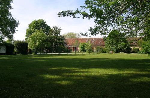 Lembras Apartment | Du vert & du bon air - Linge maison inclus - Parking Privé Gratuit - Centre ville Bergerac 10mn - Domaine Bellevue Cottage en Périgord