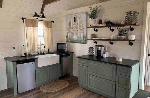Waco Cabin | Dub's Barn 17min to Magnolia