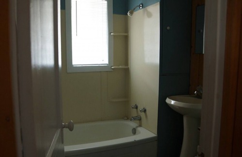 Timiskaming District House | Dublin Bay Lodge - Larder Lake