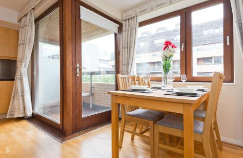 North Wall Apartment | Dublin City Retreat