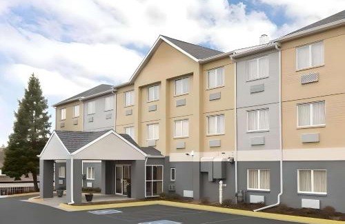 Dubuque Hotel | Dubuque Inn & Suites