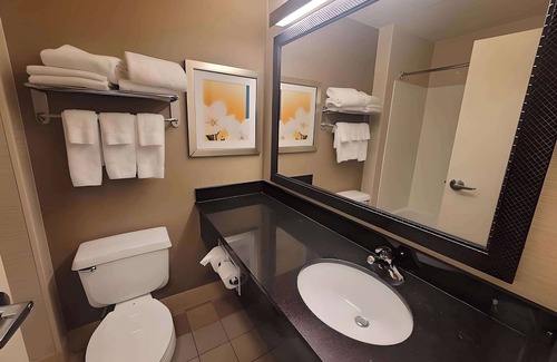 Dubuque Hotel | Dubuque Inn & Suites
