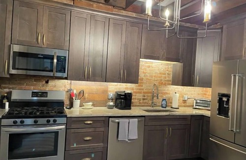 Dubuque House | Dubuque Luxury 2 BDR House Parking Millwork