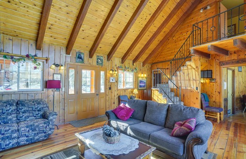 Duck Creek Village Cabin | Duck Creek Village w/ Grill: Escape to Paradise