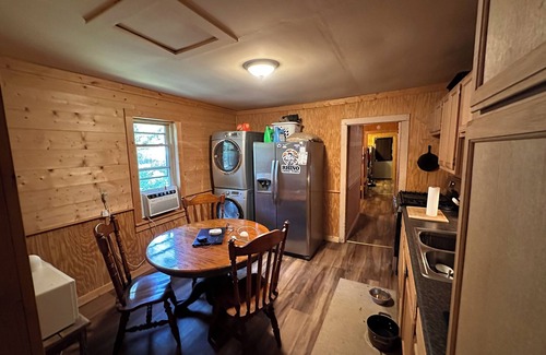 Grubbs Cabin | Duck Hunters Paradise: Charming 2-bedroom lodge in lovely Grubbs Arkansas.