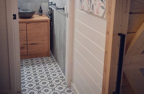 Smiths Gully Apartment | Duck'n Hill Farm Studio with City Views - 5 Stars on Airbnb