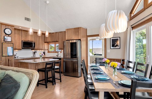 Sea Acres House | Duck Side of the Moon: Oceanside, Saltwater Pool