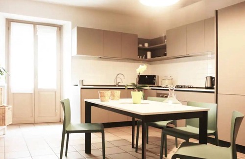 Alba Apartment | Due dei Mille - Three Bedroom Apartment, Sleeps 7